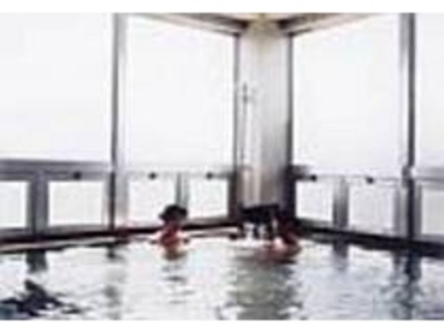 魚沼地方の山並みを眺められる展望風呂_まつだい芝峠温泉 雲海