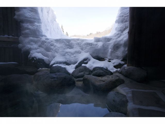 天然温泉でゆったりと〜_月山志津温泉 変若水の湯つたや