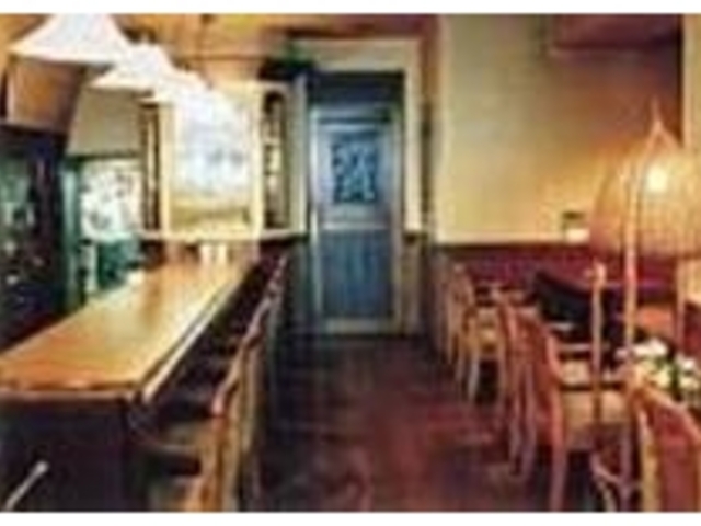店内奥には落ち着ける喫茶コーナーがある_シェマリィ
