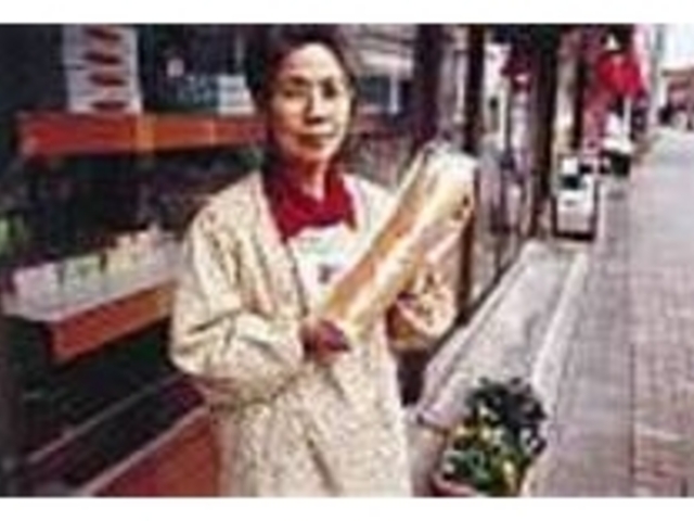 見よ!長さ30cmの巻きようかんの巨大さ_古場菓子店