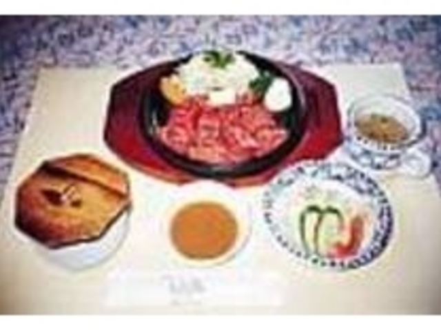 特注の鉄板はおいしく焼け、保温力もある_カントリーガーデン