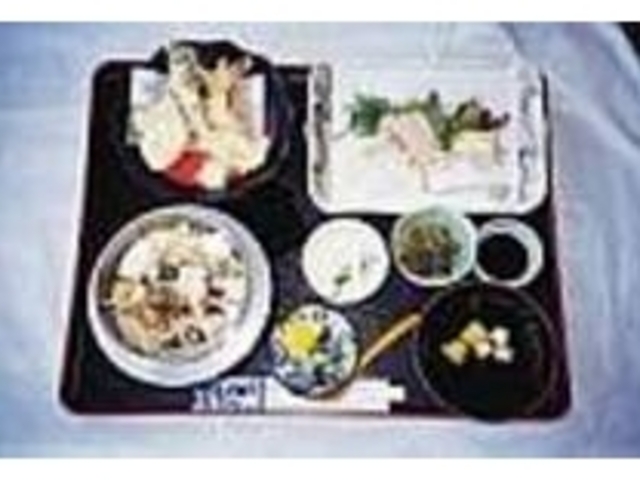 刺身は旬の魚の5点盛り、エビ天もデカイ_割烹せと