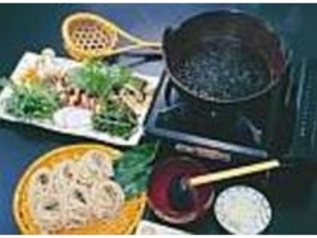 この地方に伝わる『とうじそば』1365円_石挽そば処 もえぎ野