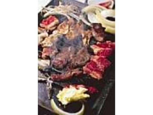 にじみ出す肉汁に、いやがうえにも箸が進む_焼肉 徳山
