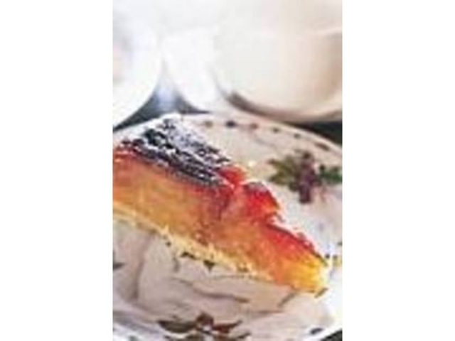 温かいタルトにヨーグルトをかけて味わう_ラ・ヴァチュール