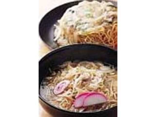 ボリュームたっぷりの中華そばとやきそば_中華そばの不二屋