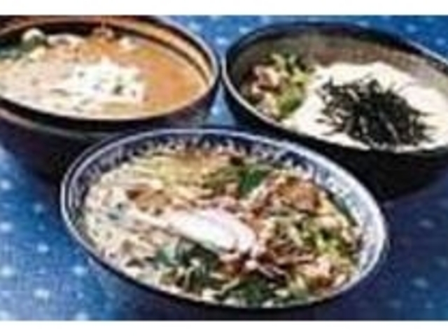 肉と麺、スープの量が多くボリューム満点_月見亭