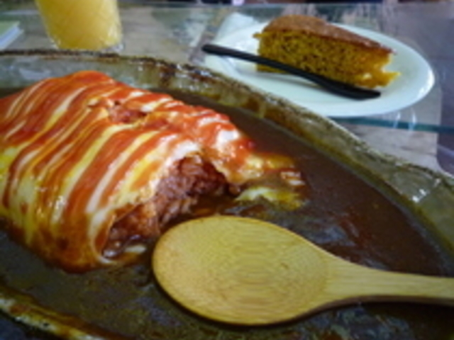 人気ナンバーワン!「やくぜんオムライスカレー」_cafe 木の香り