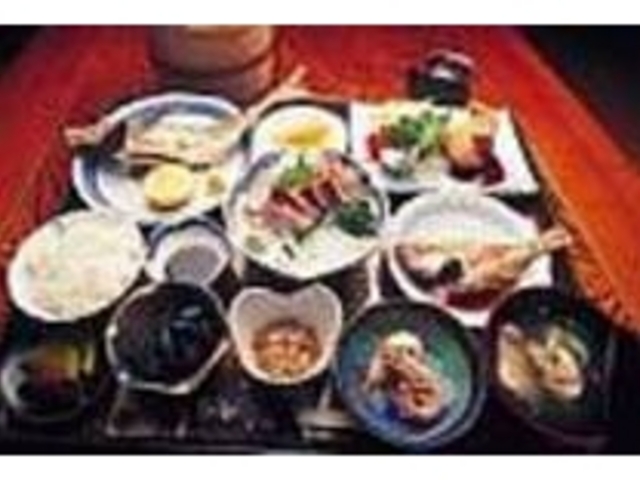 魚尽くしの刺身定食で日本海の幸を満喫_活魚 ふじ