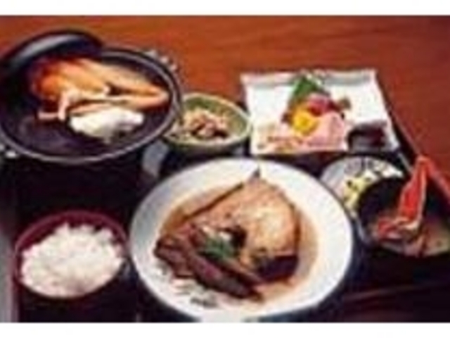 その日水揚げされた魚を使った定食_海鮮料理 浜幸
