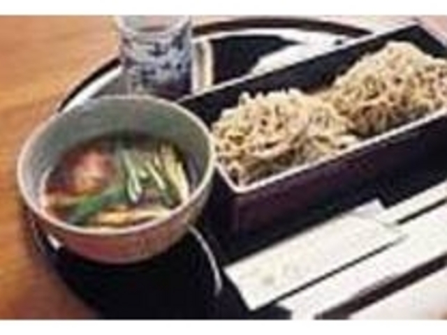 そばの風味を濃い目の鴨汁で存分に味わう_そば処 神門