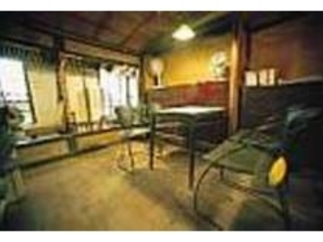 隠れ家のような店内はくつろぎの空間_E.A.D 5号店cafe