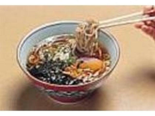 地元のそば粉を使い手打ちする大山そば_やまぼうし