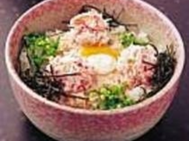 カニペーストがトロのような『カニトロ丼』_御食事処 弓ヶ浜