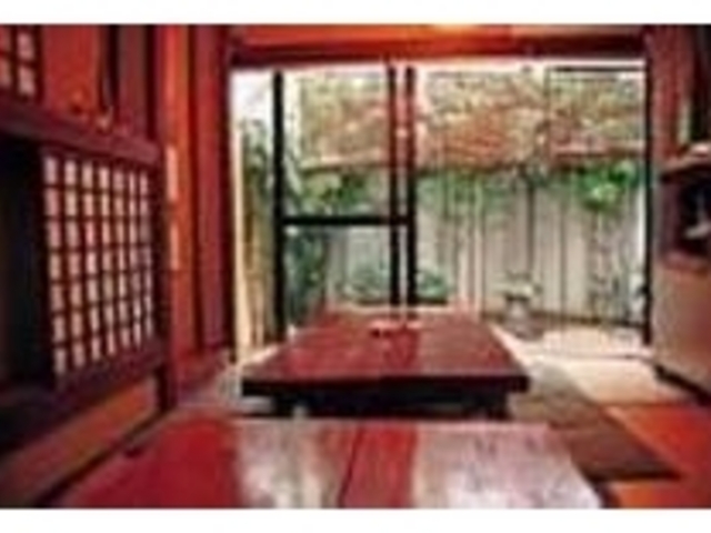 茶室風の落ち着いた雰囲気。予約は不可_心々庵