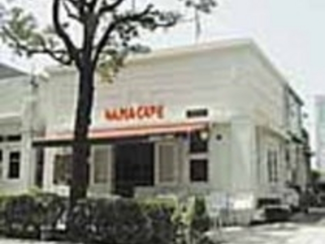 裏はすぐ海、港の空気が楽しめる場所_HAMA CAFE(ハマ カフェ)