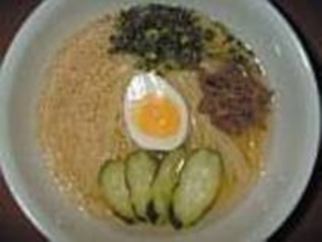 『手打ち熟成 盛岡冷麺』(900円)_Dining BONDZ