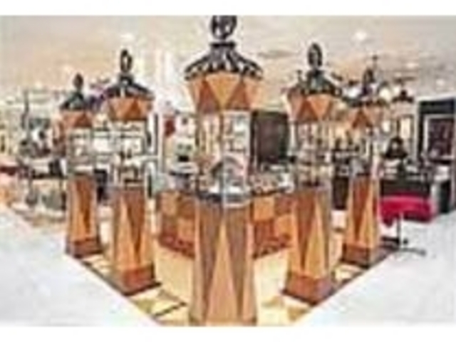 アッサンブラージュが目を引くショップ内_love&hate 渋谷 パルコパート1店