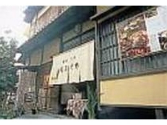 大きな暖簾をくぐってタイ料理を楽しもう_佛沙羅館