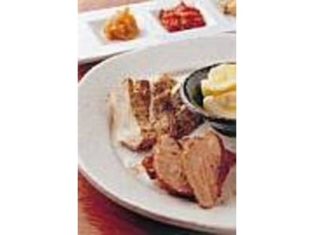 『六白の炭焼き盛り合わせ四種』がオススメ_芋蔵