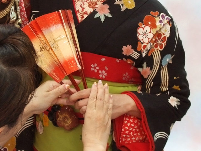 女性スタッフだからこそできる細やかな心配りで美しい舞妓姿を撮影♪_舞妓変身スタジオ夢館