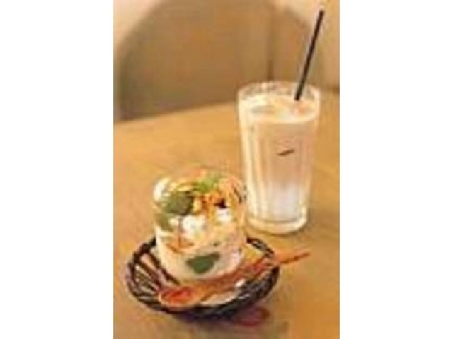 ほどよいサイズの和風パフェが人気_CORDUROY Cafe