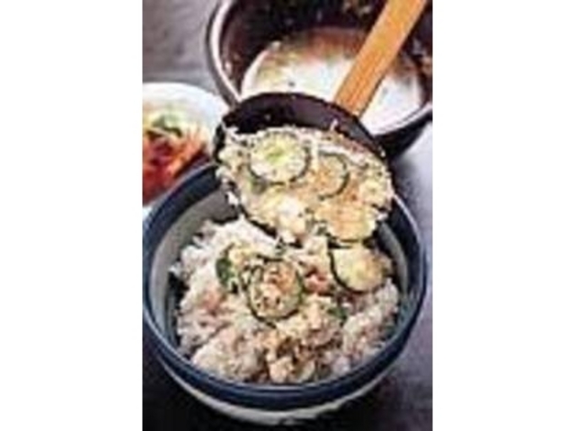 白味噌を使った『冷汁』は、おしんこ付き_みやざき料理 でんでんでん 赤坂
