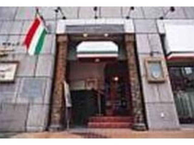 老舗ホテルにある風格漂う本格伊レストラン_PERLINO