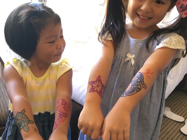 ボディペイントはお子様にも大人気。_宮古島思い出アート