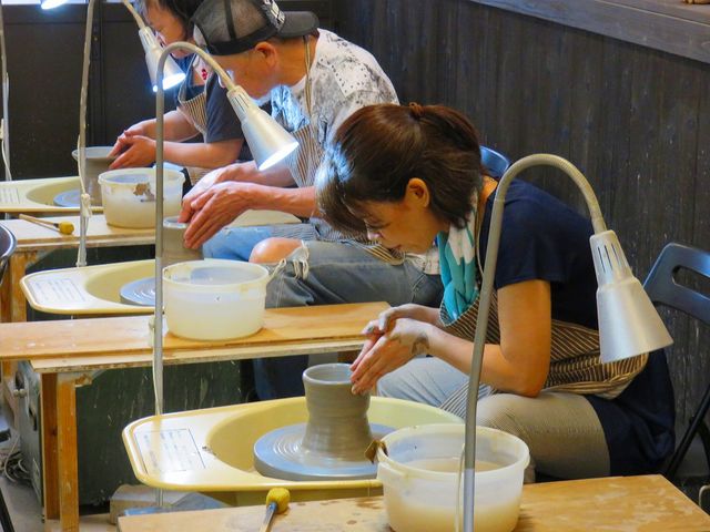 静かに時間の流れを感じながら、ろくろに集中してオリジナル作品を作りましょう!_得斎陶房(とくさいとうぼう)