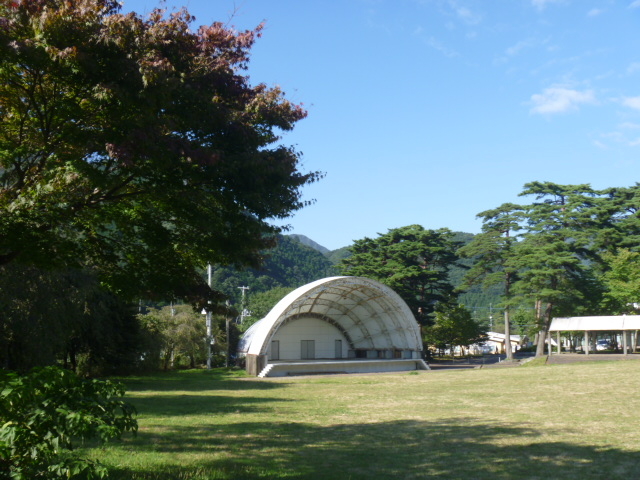 鬼怒川公園野外ステージ