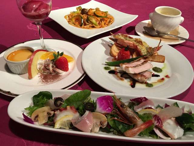 お雛御膳です。日によっては食材が若干変わります。*季節限定料理です。_ホテルサン人吉