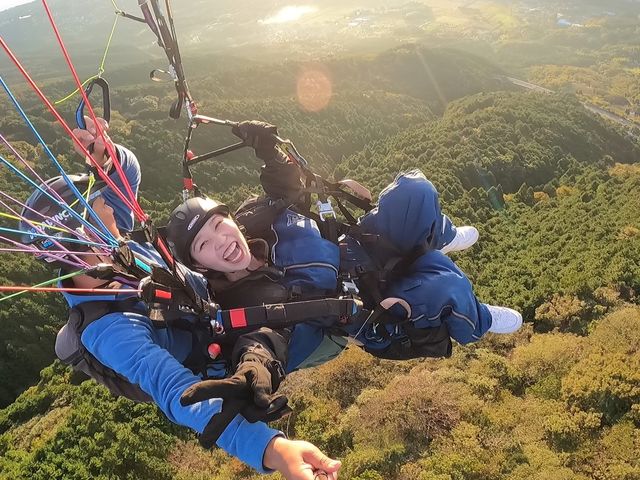 山岳フライトならではの絶景が広がる!_熱海峠パラグライダー