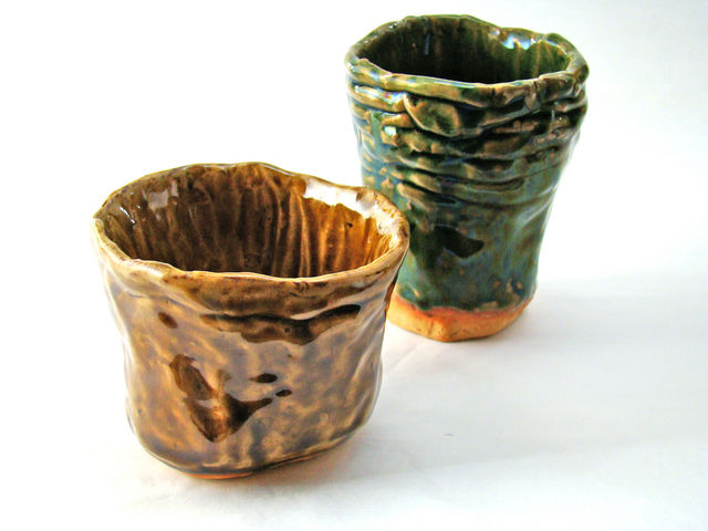 飴釉と緑釉の湯呑_陶芸工房一閑