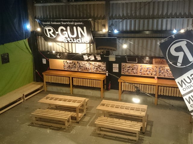 充実の休憩スペース_インドアサバイバルゲーム R-GUNstudio