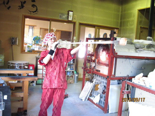 吹きガラス作業_ガラス工房KEiS庵