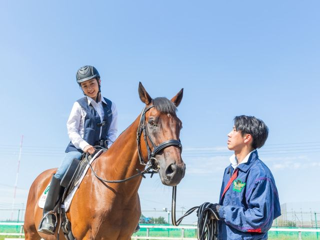 体験乗馬のレッスン風景マンツーマンで安心!_乗馬クラブ クレイン伊奈