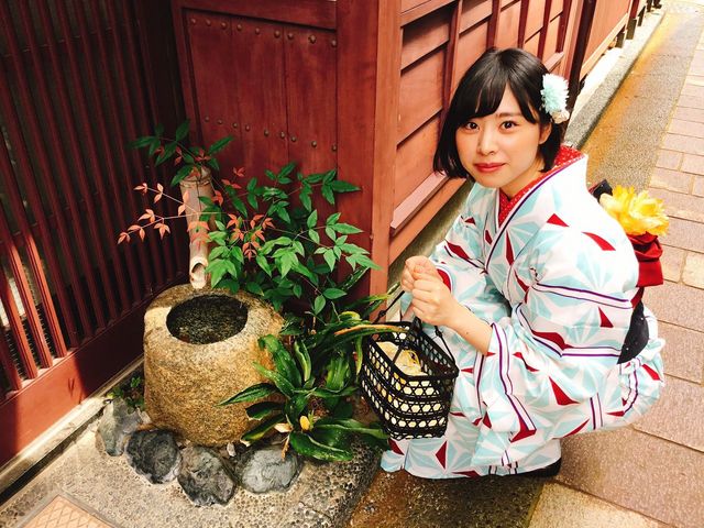 金澤着楽々 ひがし茶屋街本店