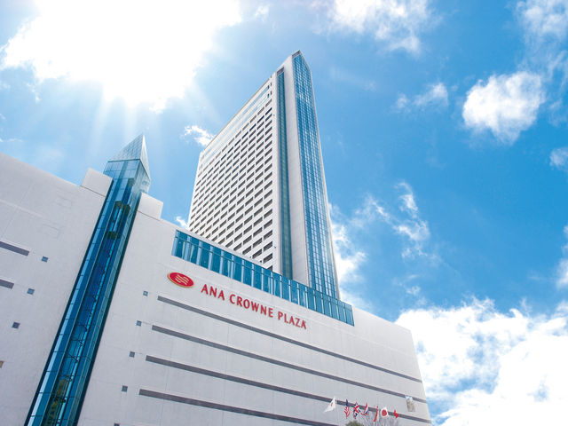 新幹線・市営地下鉄「新神戸駅」直結。三宮より地下鉄でひと駅。_ANAクラウンプラザホテル神戸