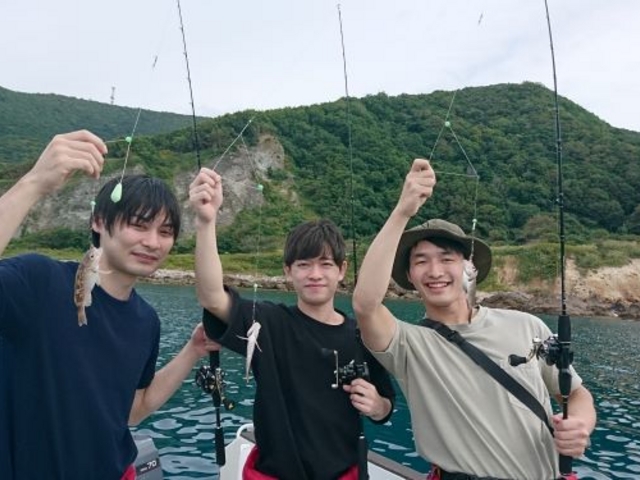 メバルが釣れました。_小樽 青の洞窟 釣り体験付きクルーズ