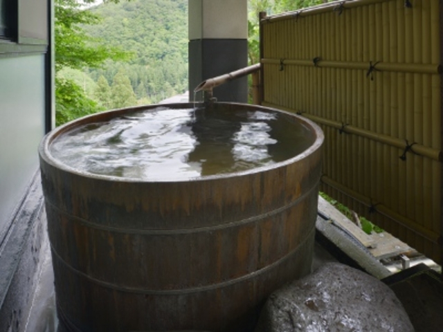 芍薬の湯樽風呂(露天)_名湯秘湯うなぎ湯の宿 旬樹庵 琢ひで