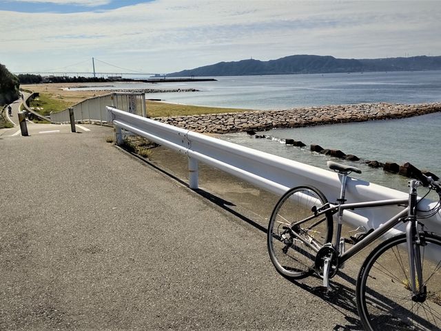 淡路島や明石海峡大橋を見ながらのサイクリングがおすすめです!_ソーシャルクラブバイクフィット