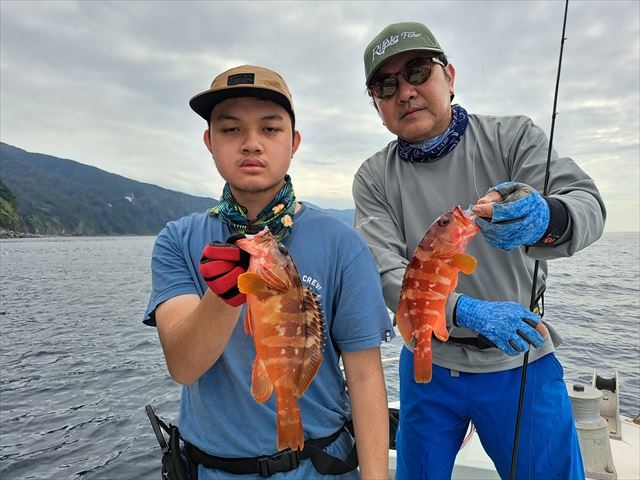 親子で仲良く釣り三昧_プラネットマリン