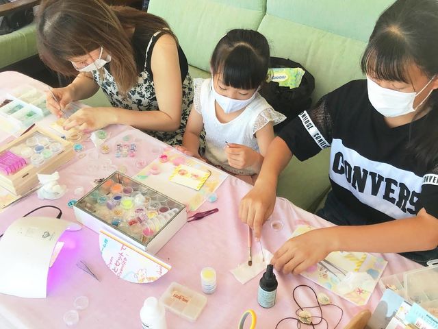 制作に夢中です!_海の見えるアトリエ リボーン