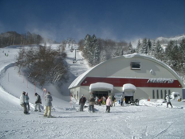 関西随一の規模と積雪を誇るハチ北スキー場。_ハチ北スキー場 CBレンタル