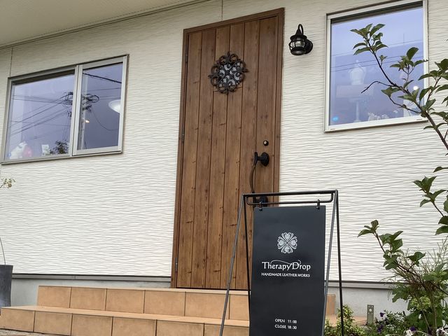 看板が出ていたらOPENの印
お気軽にお入りください_Therapy Drop