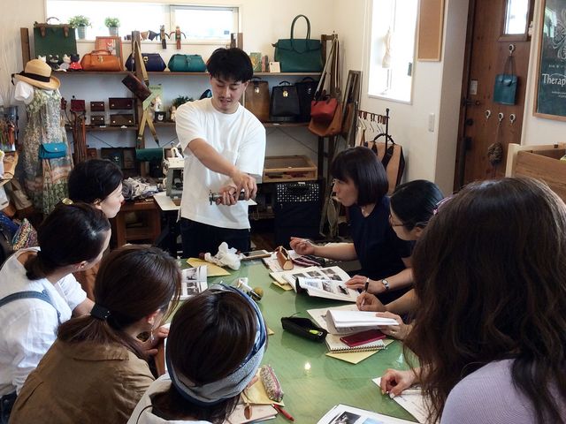 不定期でクラフターさん向けの専門的な講習会なども実施しております_Therapy Drop