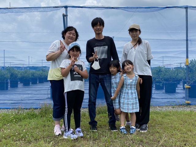 職場のご家族同士でご来園いただきました_とよさかブルーベリーガーデン