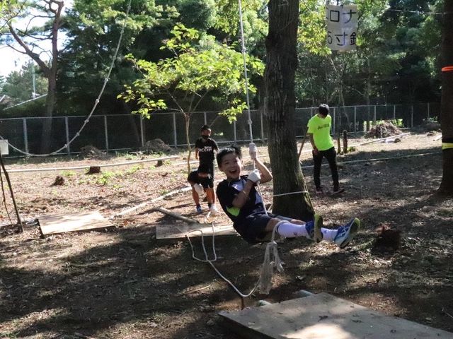ターザンロープは子供たちに大人気!行列ができます!_森のあそびば