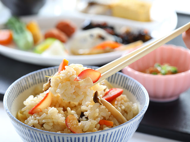 ホッキ貝の炊き込みご飯が人気です!_ホテルウィングインターナショナル苫小牧